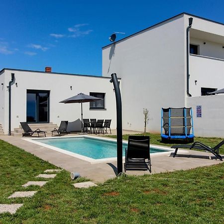 Ferienhaus Mit Privatpool Fuer 4 Personen Ca 60 Qm In Sisan, Istrien Suedkueste Von Istrien 외부 사진
