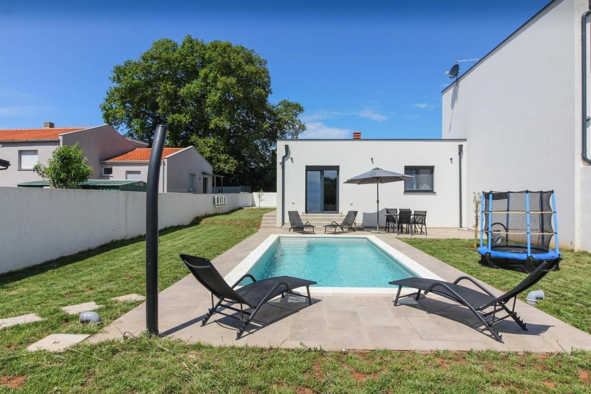 Ferienhaus Mit Privatpool Fuer 4 Personen Ca 60 Qm In Sisan, Istrien Suedkueste Von Istrien 외부 사진